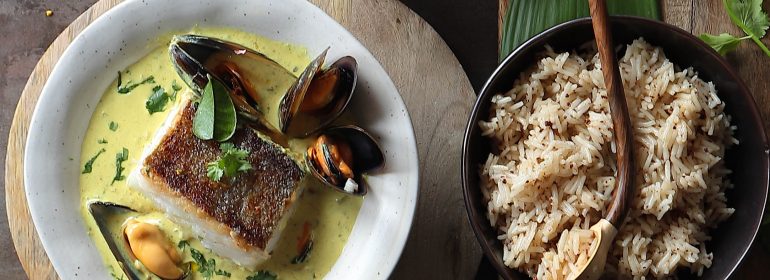 mejillones y pescado al curry